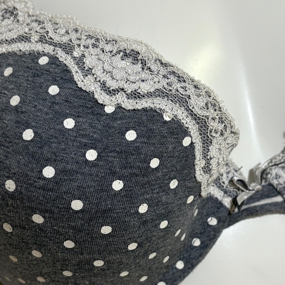 La vie en rose Gray Polka Dot Lace Bra, 36C - Picture 3 of 9